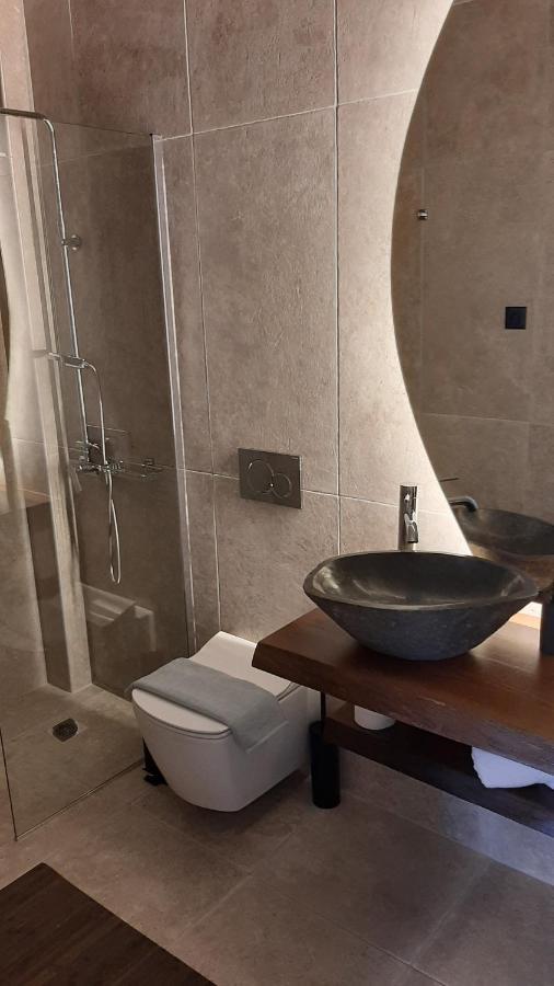 נפפקטוס Leone Suites מראה חיצוני תמונה